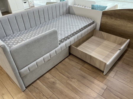 Угловая кровать Слайт Полоса 80х190 (универсальный угол). Велюр Тедди  313 от Династия Kids